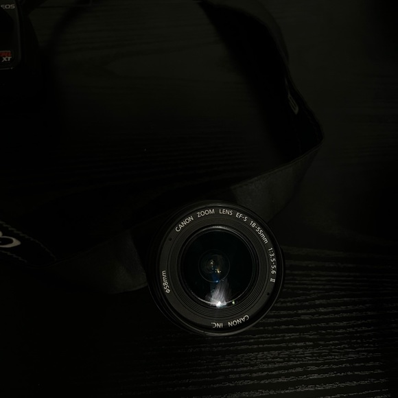 CANON REBEL  XT - Picture 2 of 6